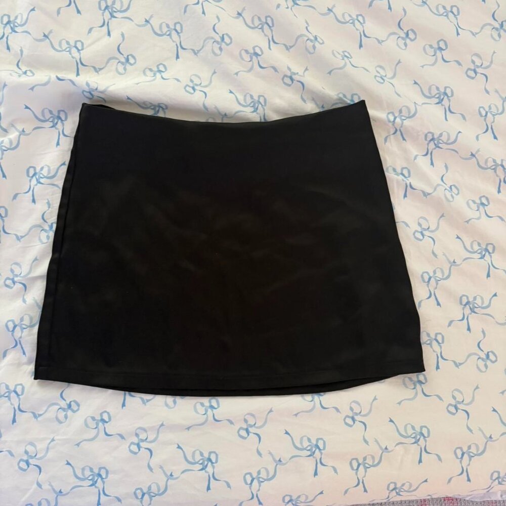 Grey Bandit Women's Black Skirt